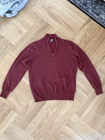 Canali Burgundy Quarter-Zip Sweater - Perfect for Autumn!