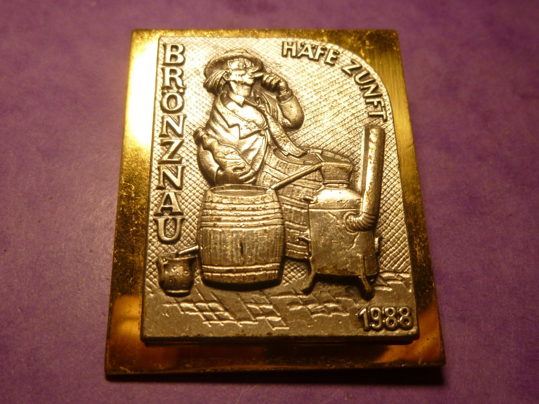 Plaketten & Abzeichen: BRÖNZNAU 1988 GOLD – Gebraucht aus Ried (Muotathal) von Mandarin02