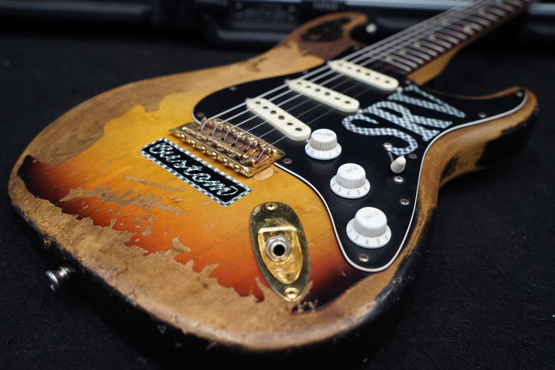 Fender Strumenti musicali: Rocketfire SRV #1 Stratocaster®, Gitarren Total Selected – Usato da Ortschwaben venduto da Musictrade 2