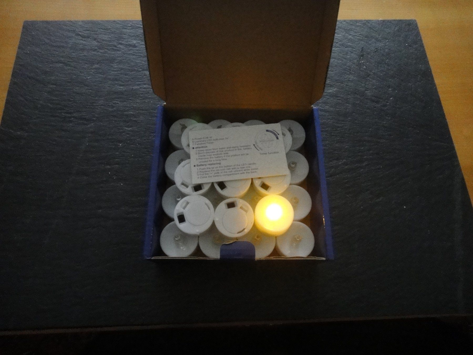 Candele: Teelichter Led mit Timer 25 Stück und Batterie – Nuovo (secondo la descrizione) da Basel venduto da Deutsch
