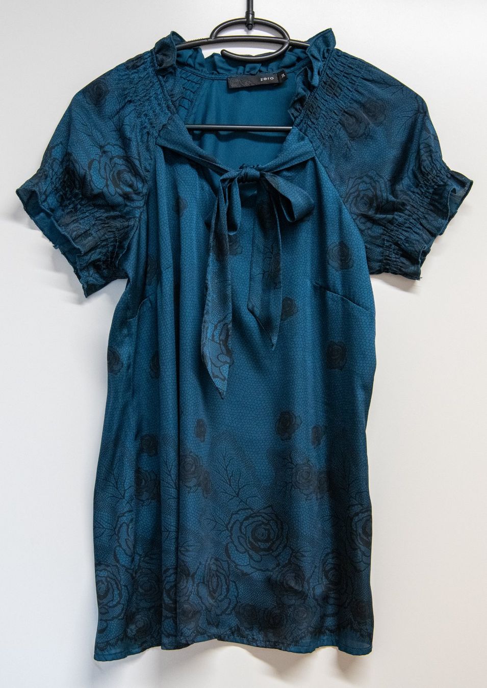 Blusen: Bluse von Zero, Gr. 34/36 – Gebraucht aus Meilen von luca70