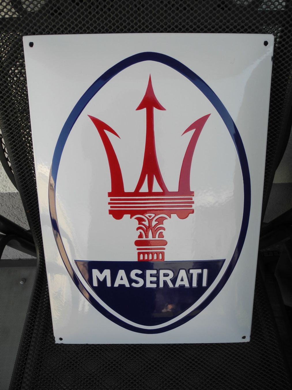Maserati Ecriteaux: MASERATI EMAILSCHILD – D'occasion à Reinach AG par Huckleberrysix 5
