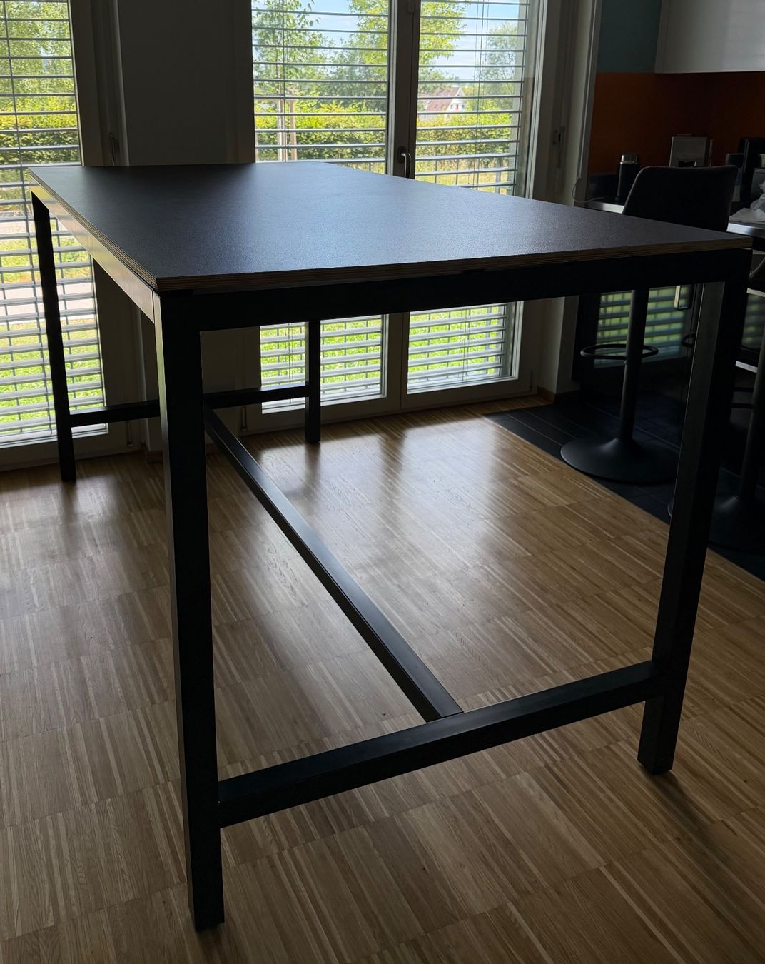 Tables: Bartisch / Stehtisch, schwarz, 200 x 100 x 110 cm – D'occasion à Zürich par samirf03 2