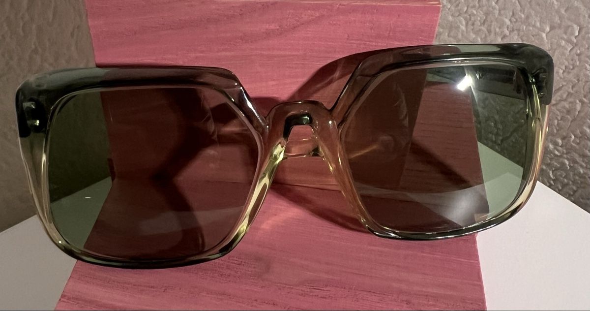 Occhiali & Lenti: Lunettes de soleil Tiffany Eyewear – Usato da St-Pierre-Clages venduto da ste_xk6p 1