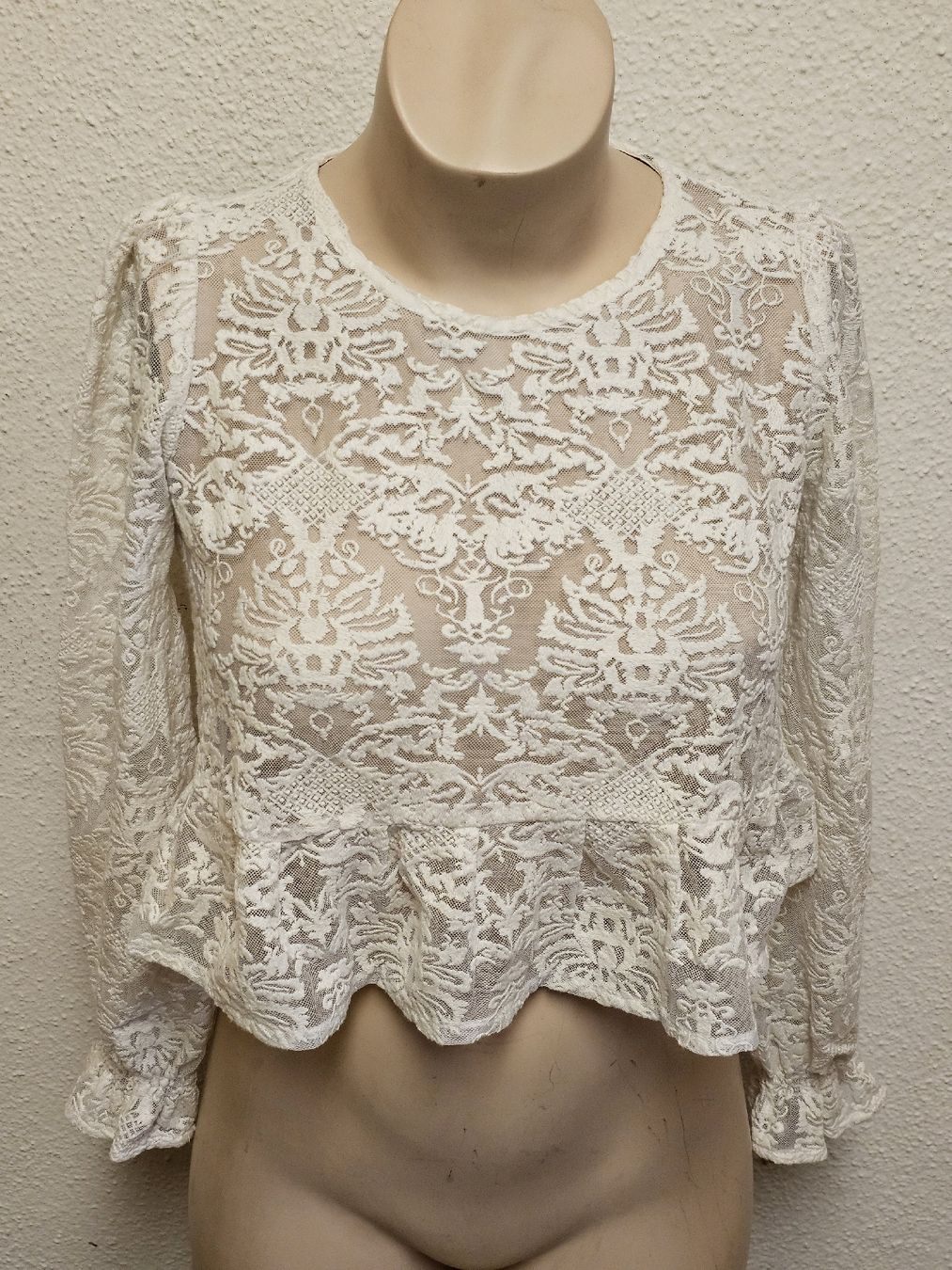 Zara Camicette: ZARA Basic Collection Spitze Bluse Weiss Gr. S Romantisch Bo – Usato da Urdorf venduto da ole_mrp9