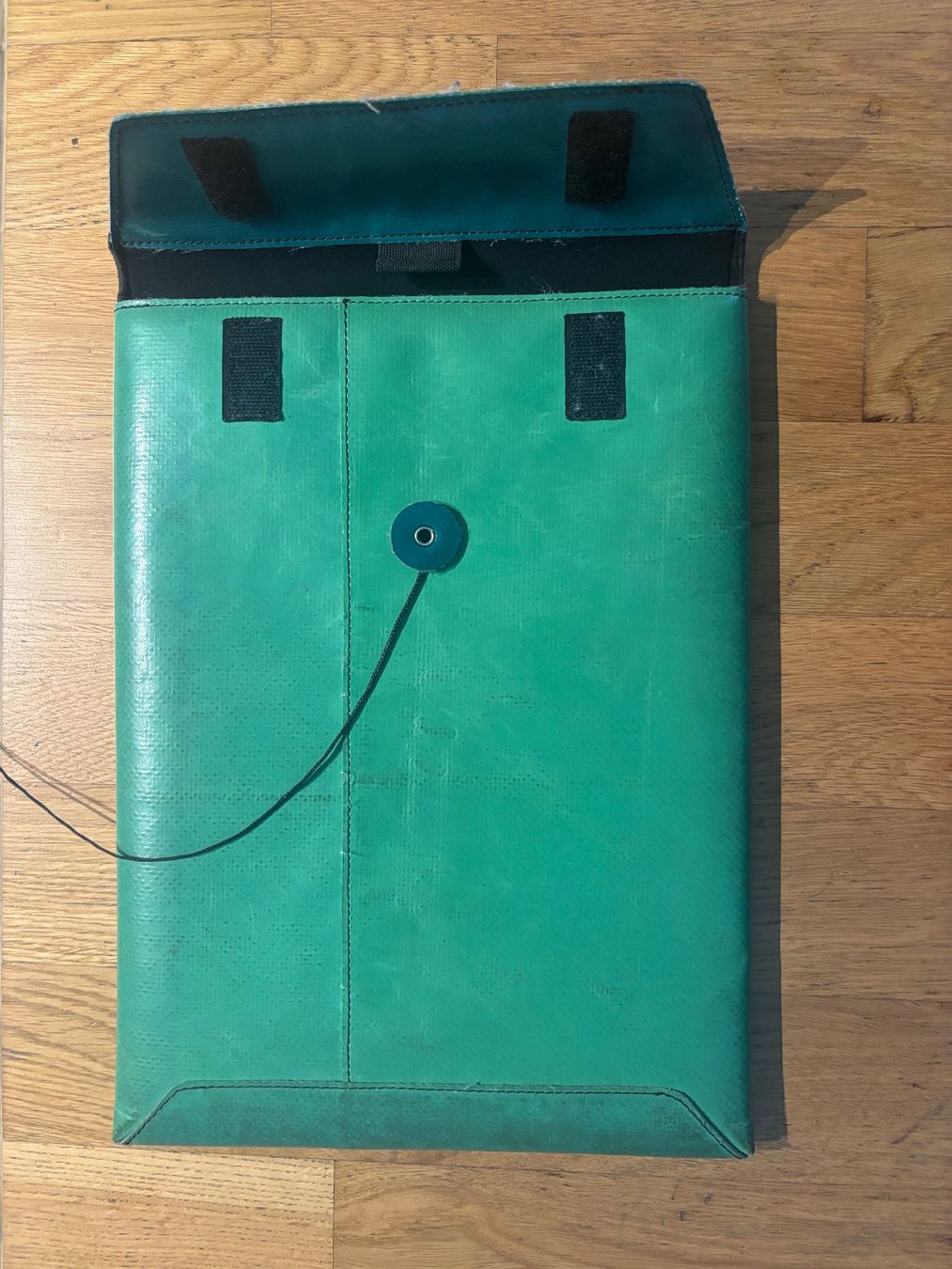 Borse: Freitag laptop sleeve 12/13 – Usato da Zürich venduto da alinamatei 1