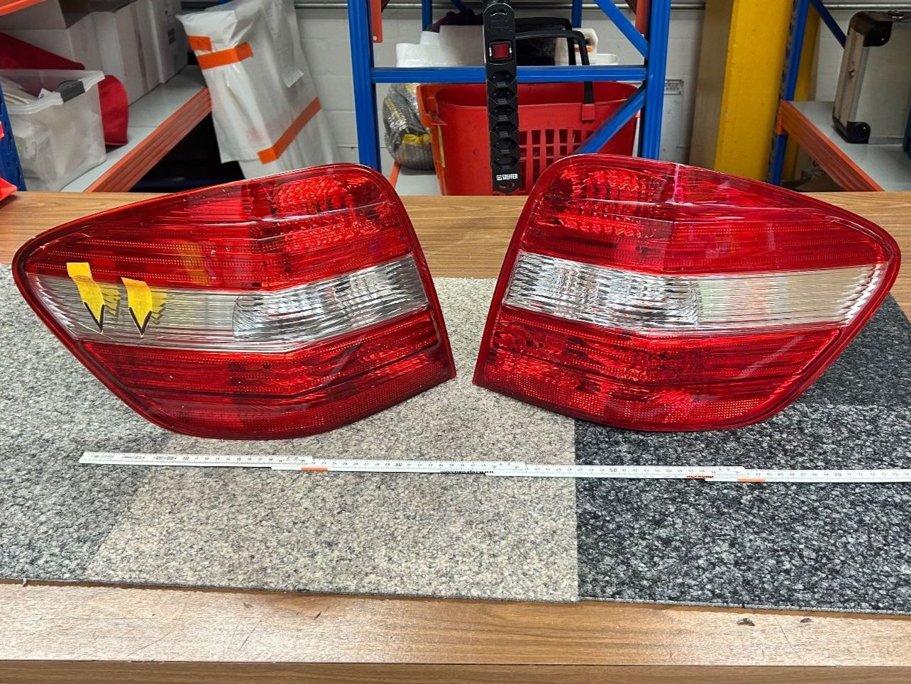 Mercedes-Benz Tutti pezzi di ricambio auto: Rücklichter Mercedes ML – Usato da Malters venduto da DPHandel