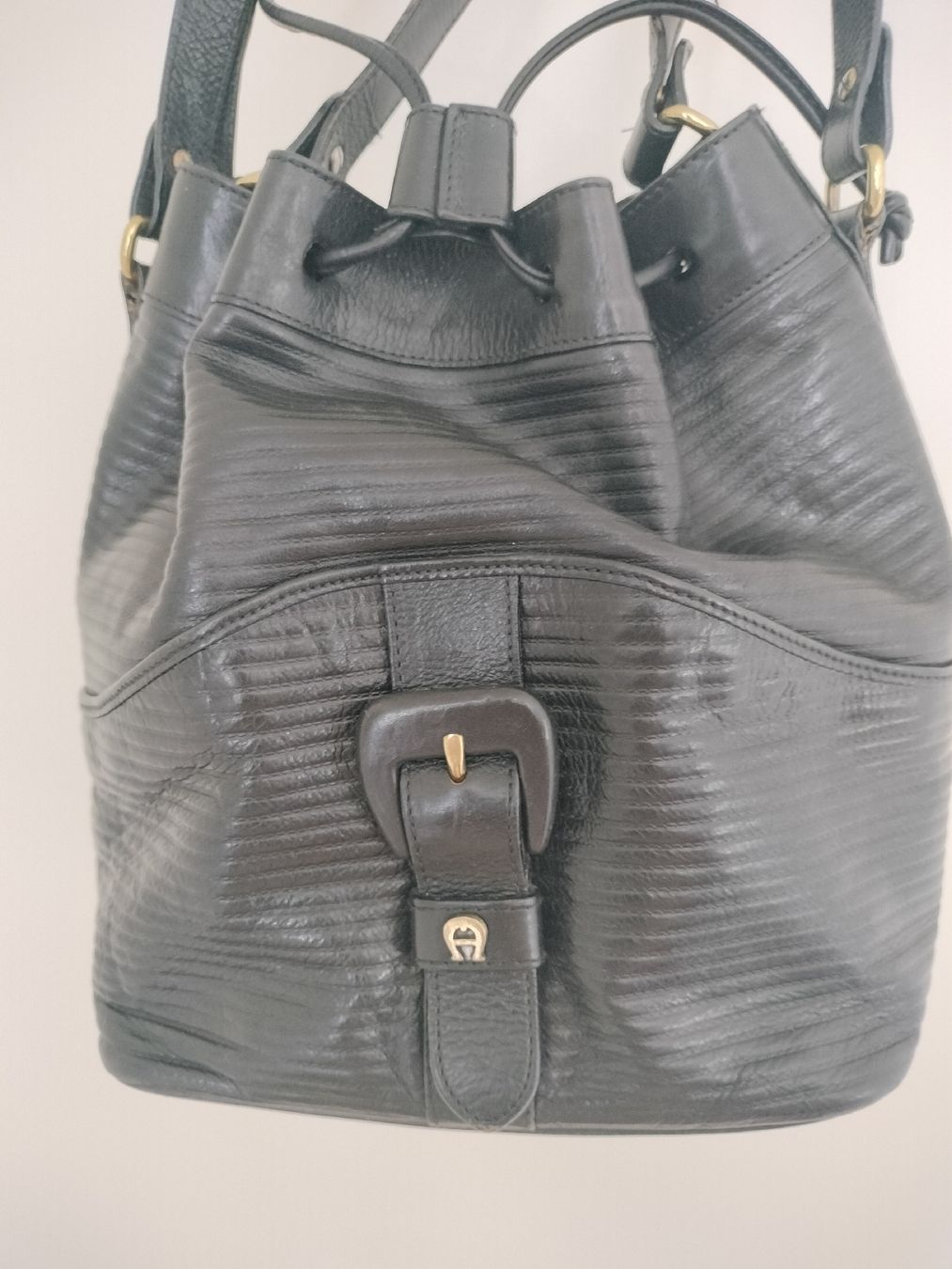 Aigner Borse da donna: Aigner  Beutelledertasche – Usato da Meinier venduto da hwe_zky5 1