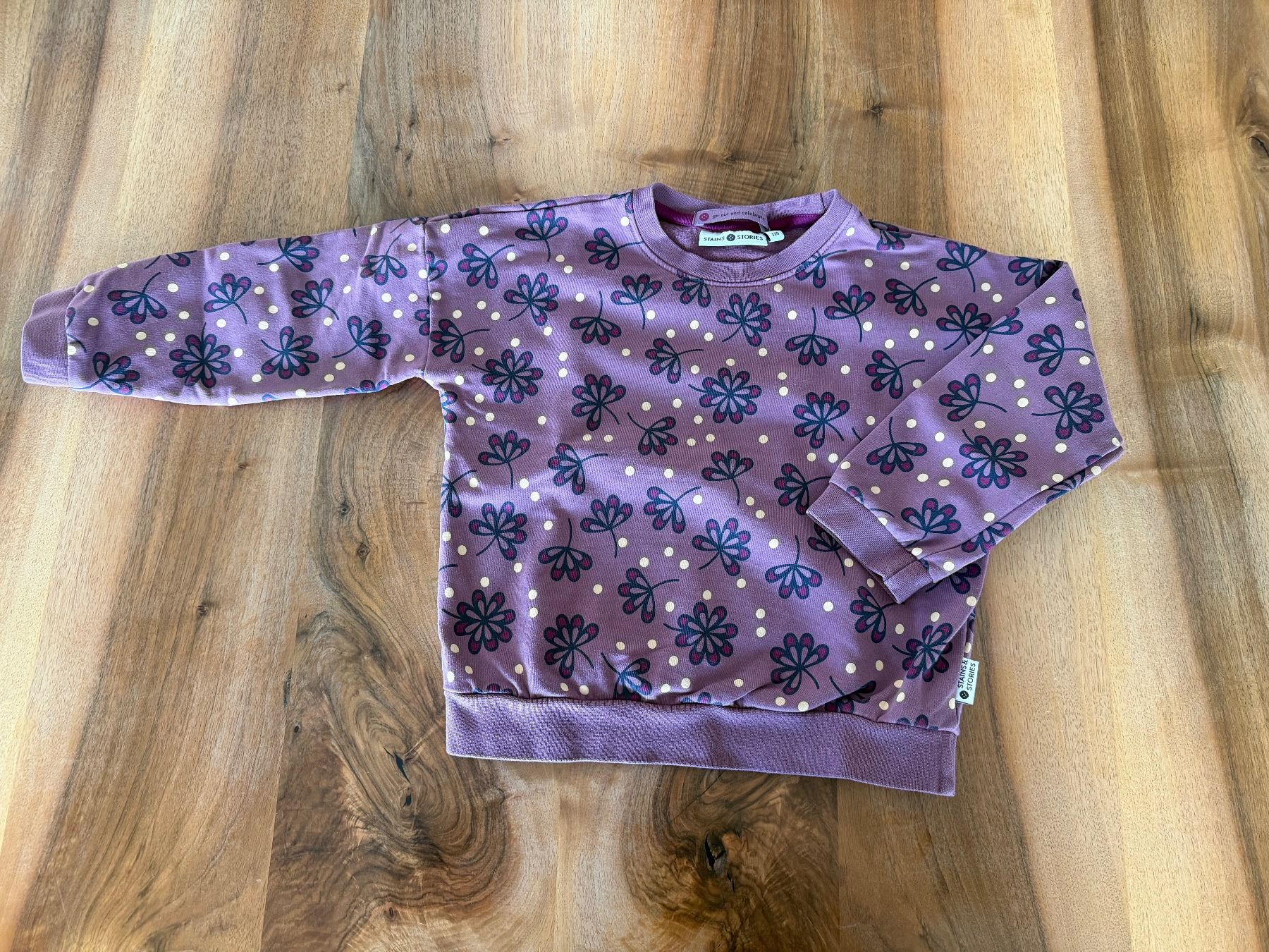 Pulls et sweat-shirts: Pullover von Stains & Stories, Grösse 110 – D'occasion à Haslen AI par s176