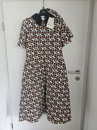 Robe Fendi taille 40, neuve jamais portée 