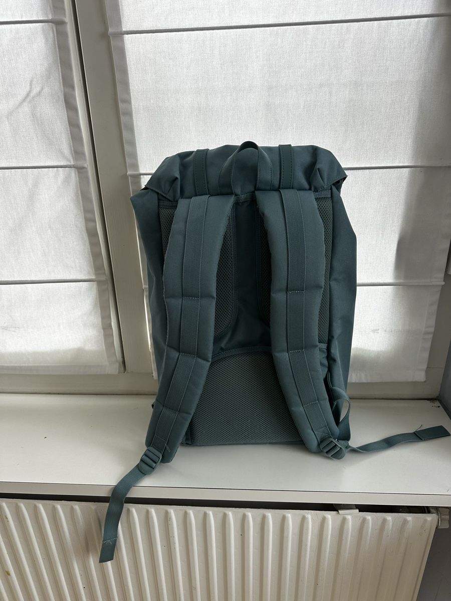 Sacs à dos: Herschel Little America Rucksack – D'occasion à Kilchberg ZH par tes_66wp 1