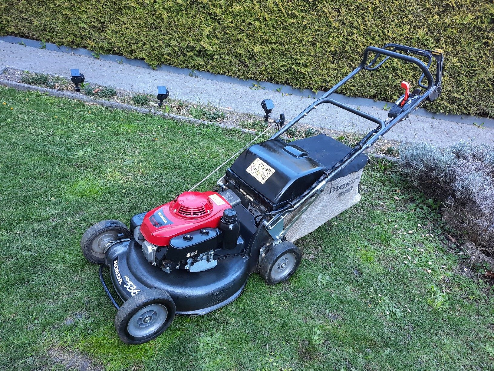 Honda Rasenmäher: Honda Rasenmäher HRH 536 HX  Hydrostatic – Gebraucht aus Seewis-Schmitten von