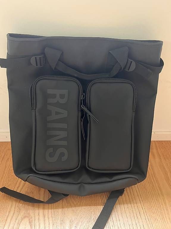 Zaini: Rains Backpack groß, schwarz – Usato da Zürich venduto da cat_9qyy