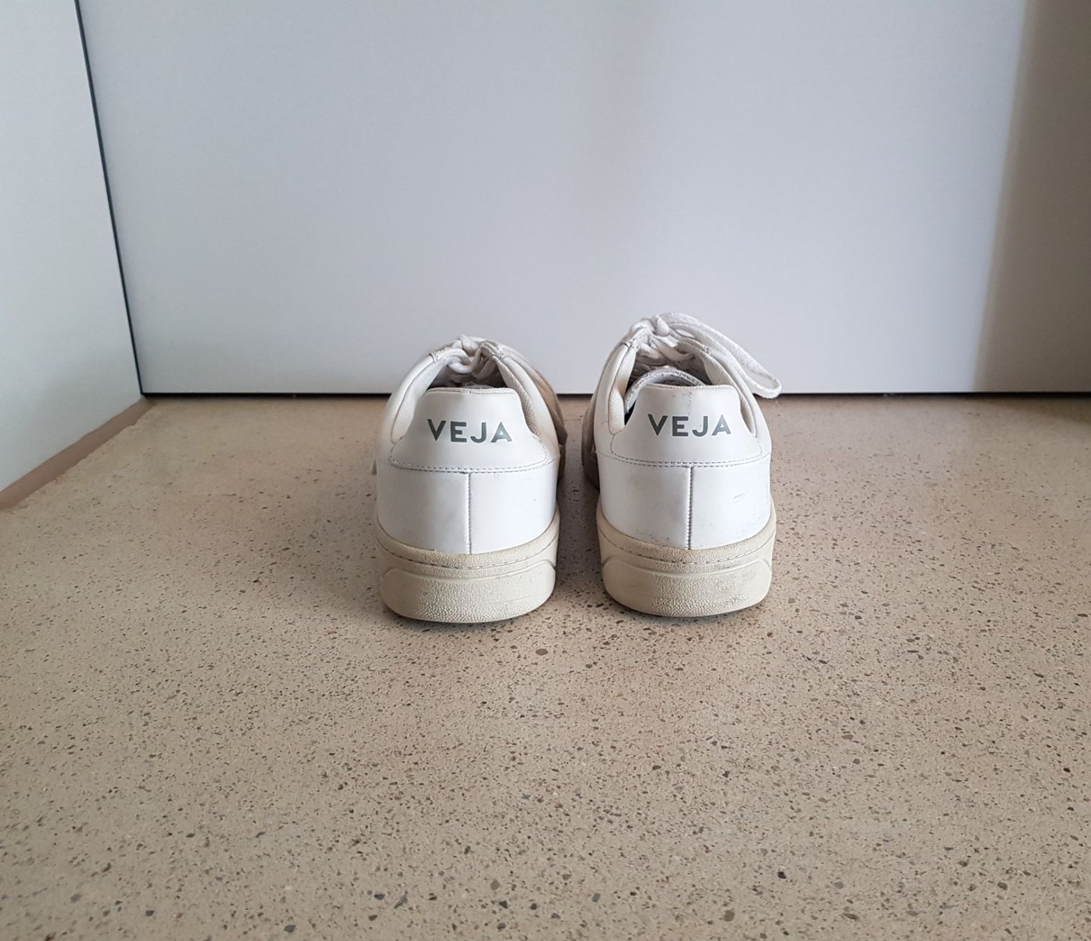 Veja Scarpe da uomo: Veja Herren Leder-Sneaker Grösse 42 – Usato da Basel venduto da fafa68 2