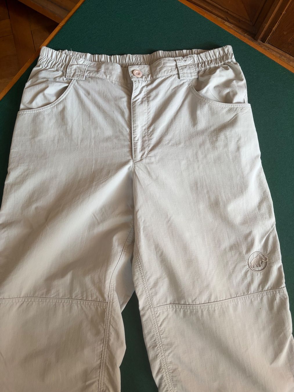 Mammut Pantaloni: MAMMUT  Wanderhose 3/4 Größe L   Farbe: Hellbeige – Usato da Interlaken venduto da Bona55 9