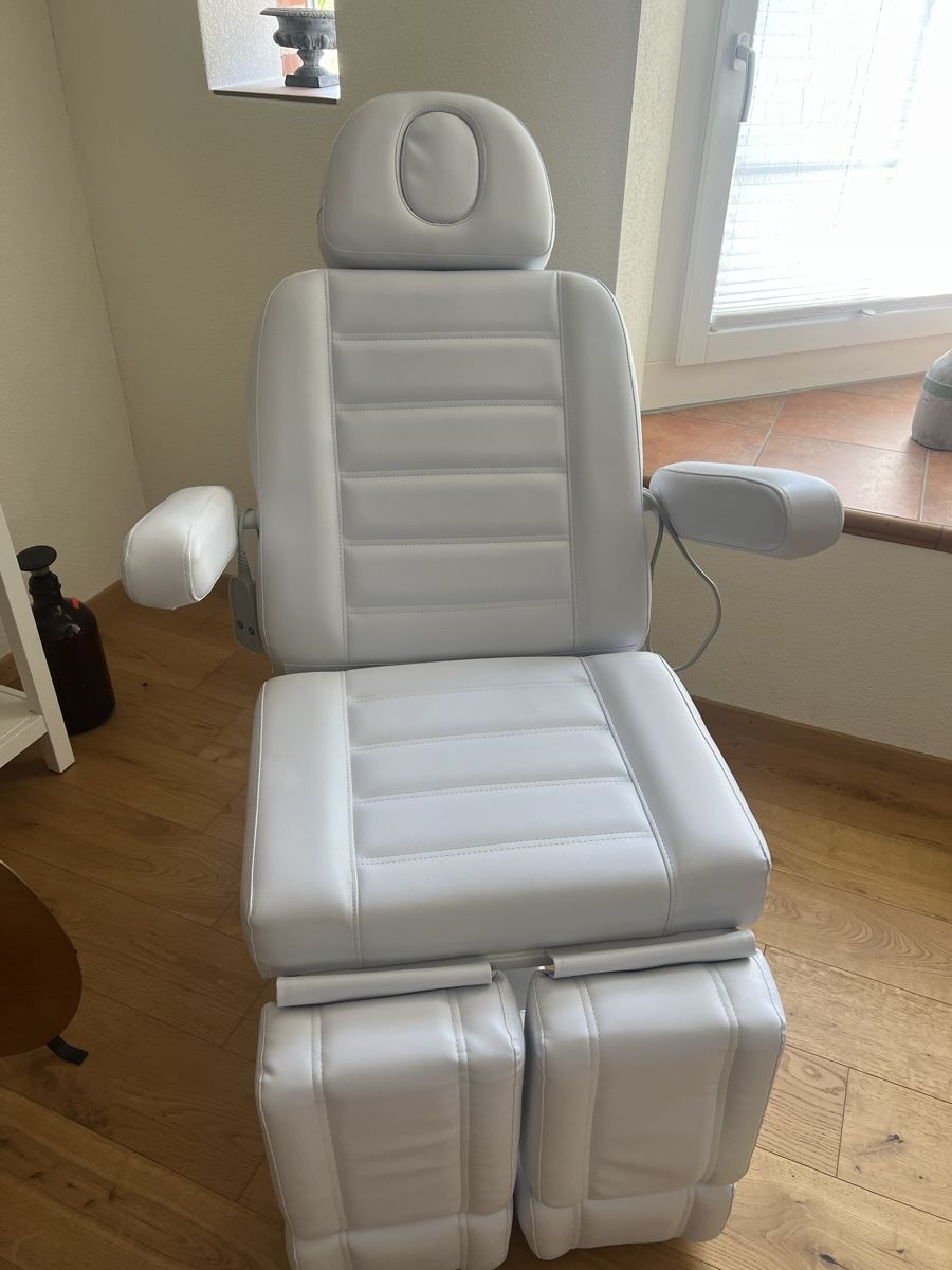 Massagegeräte: Massagesessel – Gebraucht aus Neuenkirch von Nate777