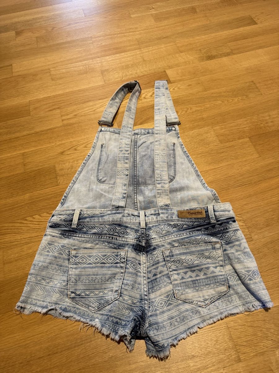 Zara Jumpsuits: ZARA Latzhose Gr. M – D'occasion à Schaffhausen par GLXTCH 1