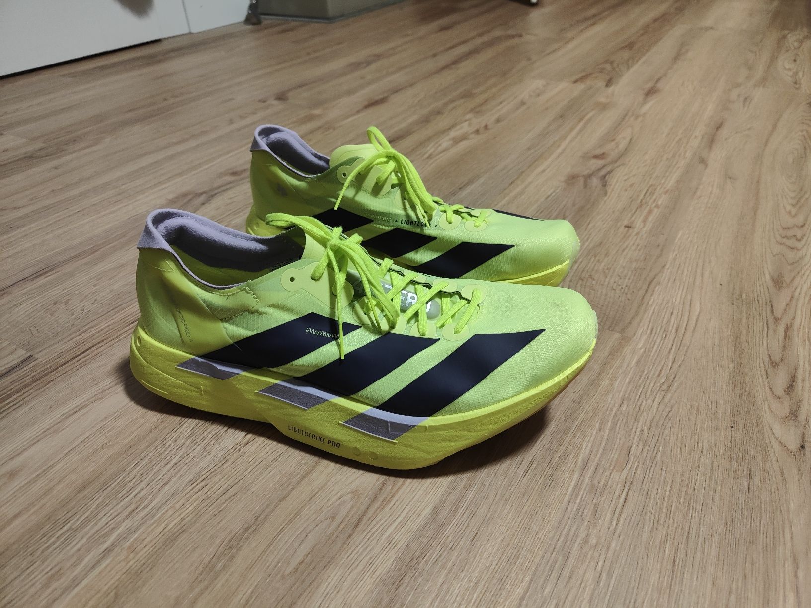 Adidas Scarpe da uomo: Adizero Adios Pro 4 – Usato da Herzogenbuchsee venduto da S.Roemer