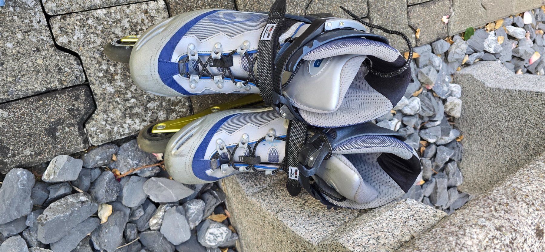Salomon Pattini in linea & Pattini a rotelle: Salomon Inliner Rollschuhe Gr. 44 – Usato da Honau venduto da Aerdna.Reiem 1