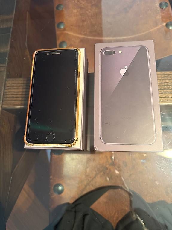 Telefoni cellulari / Smartphones: Vendo IPhone 8 Plus, 64 GB – Usato da Ruvigliana venduto da gxlmcf