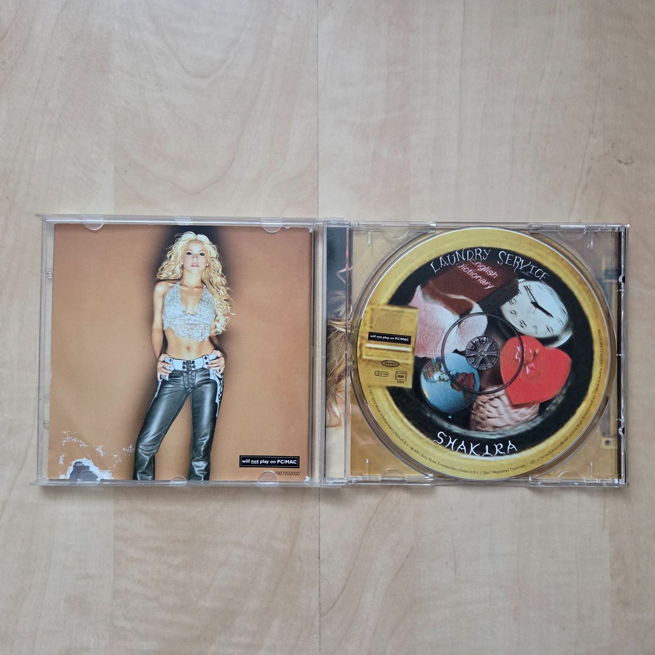CDs: Shakira - Laundry Service – Neuf (Voir description) à Zug par Sunshine_113 1