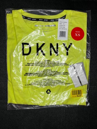 ⭐️DKNY  New T-Shirts  XS ⭐️100%Cotton