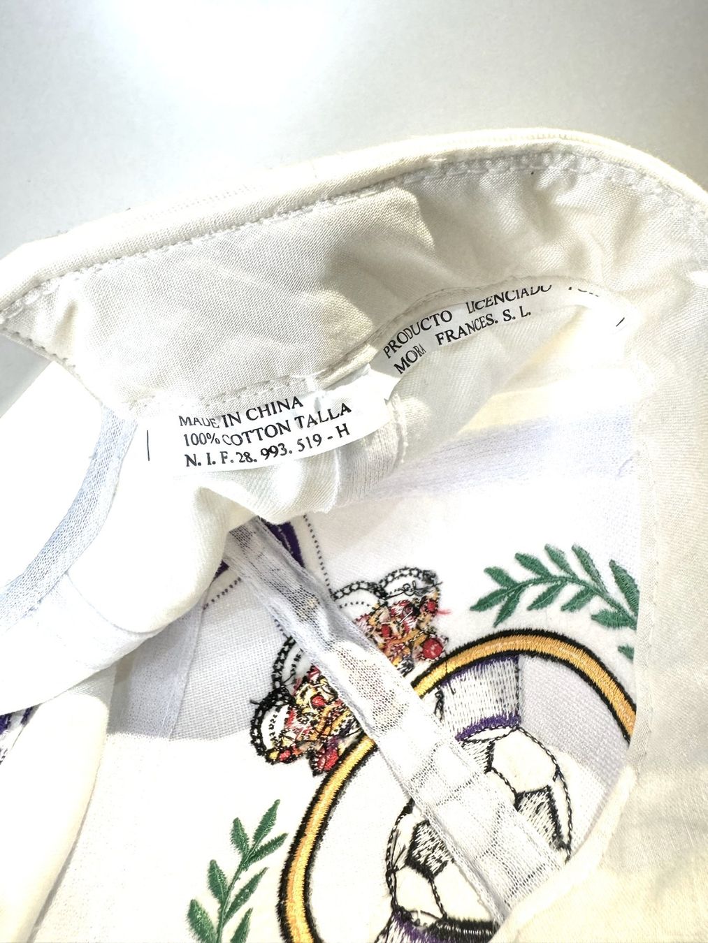 Copricapi, berretti & cappellini: VINTAGE 90s REAL MADRID SOCCER SNAPBACK CAP HAT – Usato da Cortaillod venduto da Stay_Alive_vtg_CAP 8