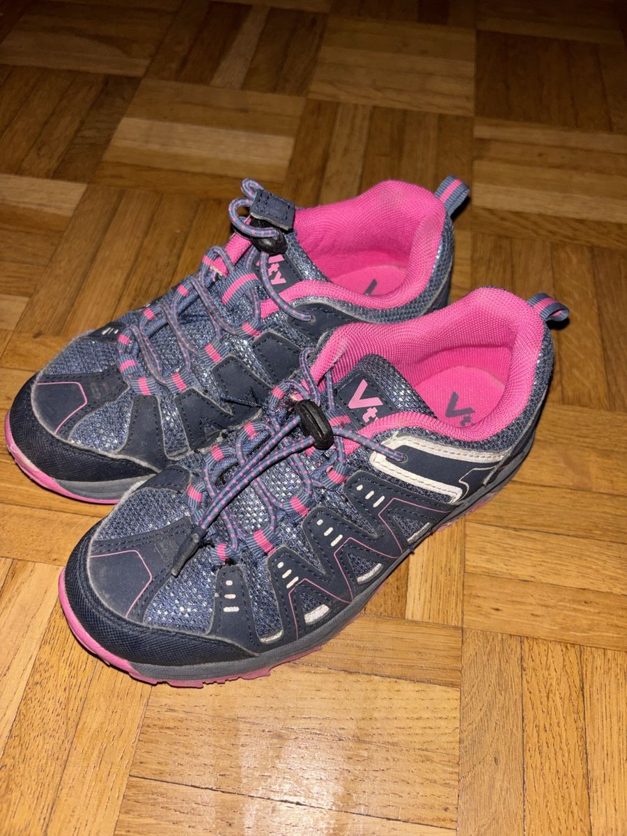Chaussures filles: Trekkingschuhe gr 31 – D'occasion à Jona par SaF0da
