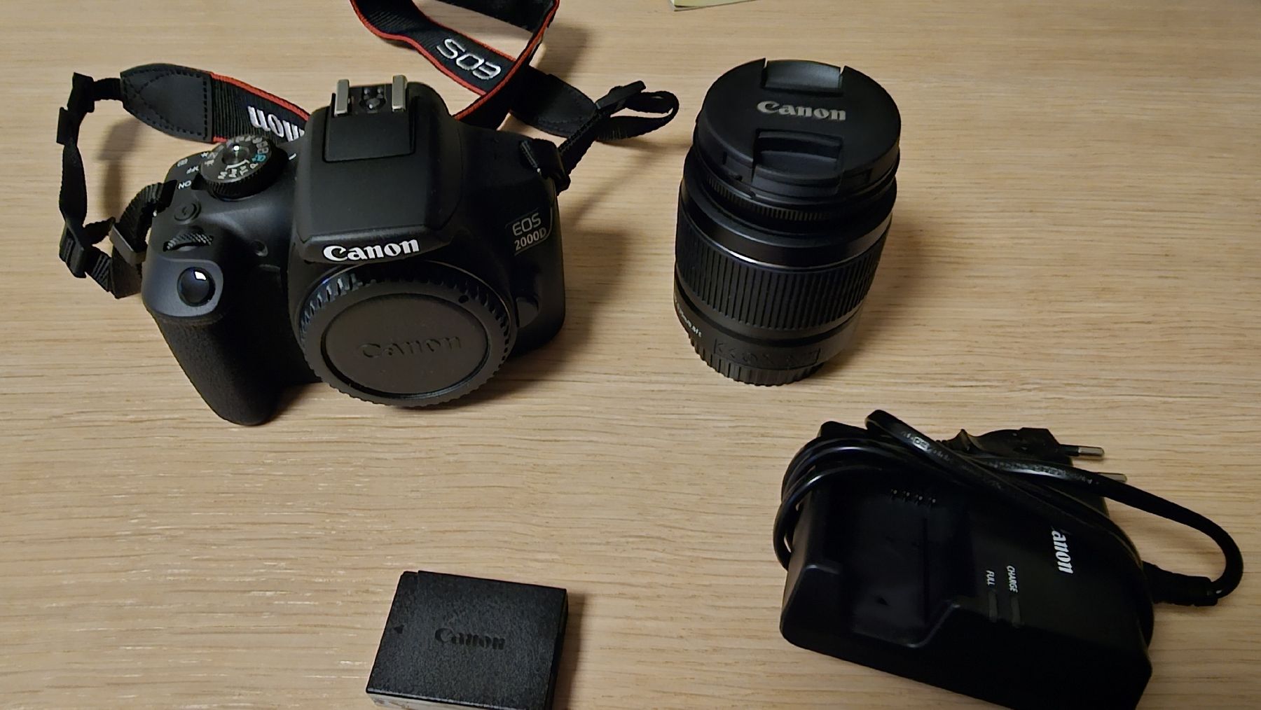 Canon Appareil photo: Canon Eos 2000d mit 2 Akkus Neuwertig – D'occasion à recherswil par R_M_R