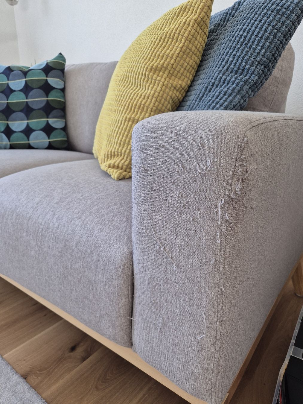 Divani: Sofa Set hellgrau 2-teilig mit Gebrauchsspuren stoff – Usato da Herisau venduto da Palmi 3