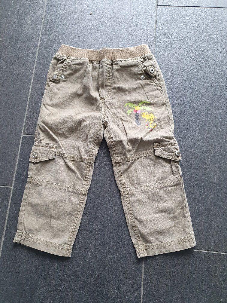 Pantaloni: Hose Gr. 86 grün – Usato da Oberegg venduto da Roberto24