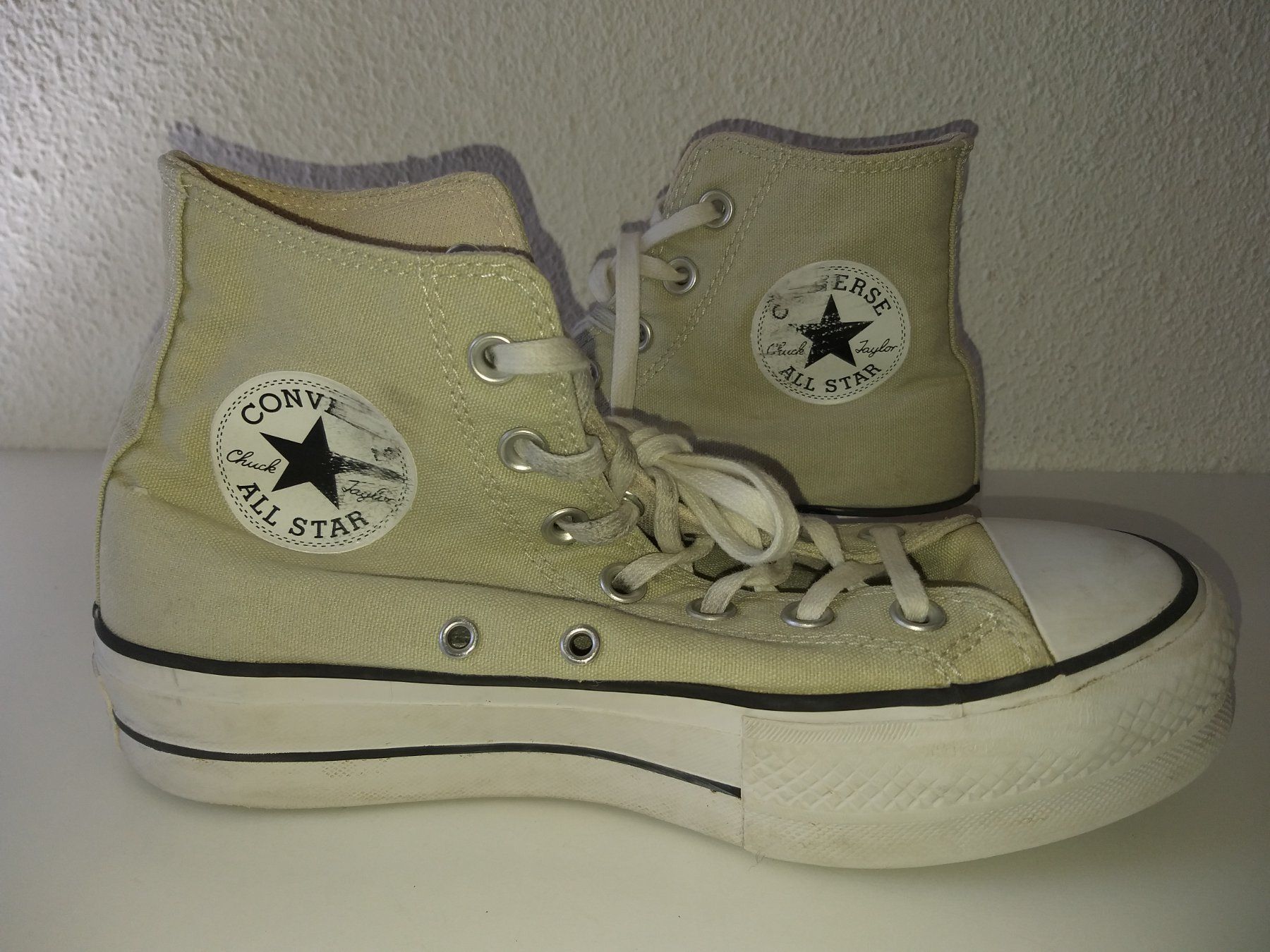 Converse Scarpe da donna: CONVERSE  Chaussures / Schuhe  Pointure / Nummer 38 – Usato da Cossonay-ville venduto da Super-Price-Quality 3