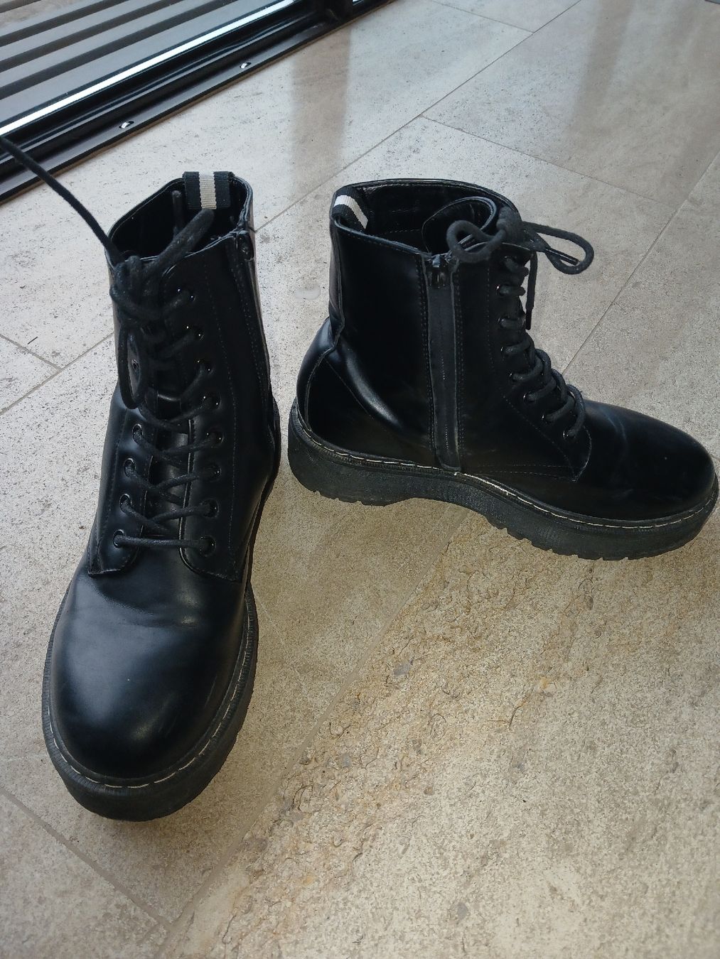 Herrenschuhe: Bottes platform, style dr Martin vegan, taille 39 – Gebraucht aus Biel/Bienne von mar_kdk9 1