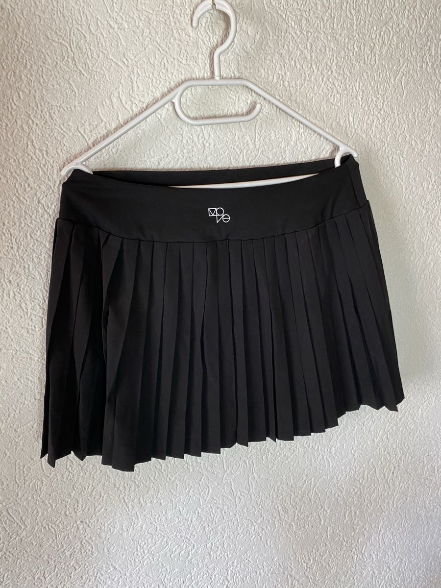 H&M Gonne: Tennisrock von H&M Move – Usato da Emmen venduto da Linda-Bachmann 1