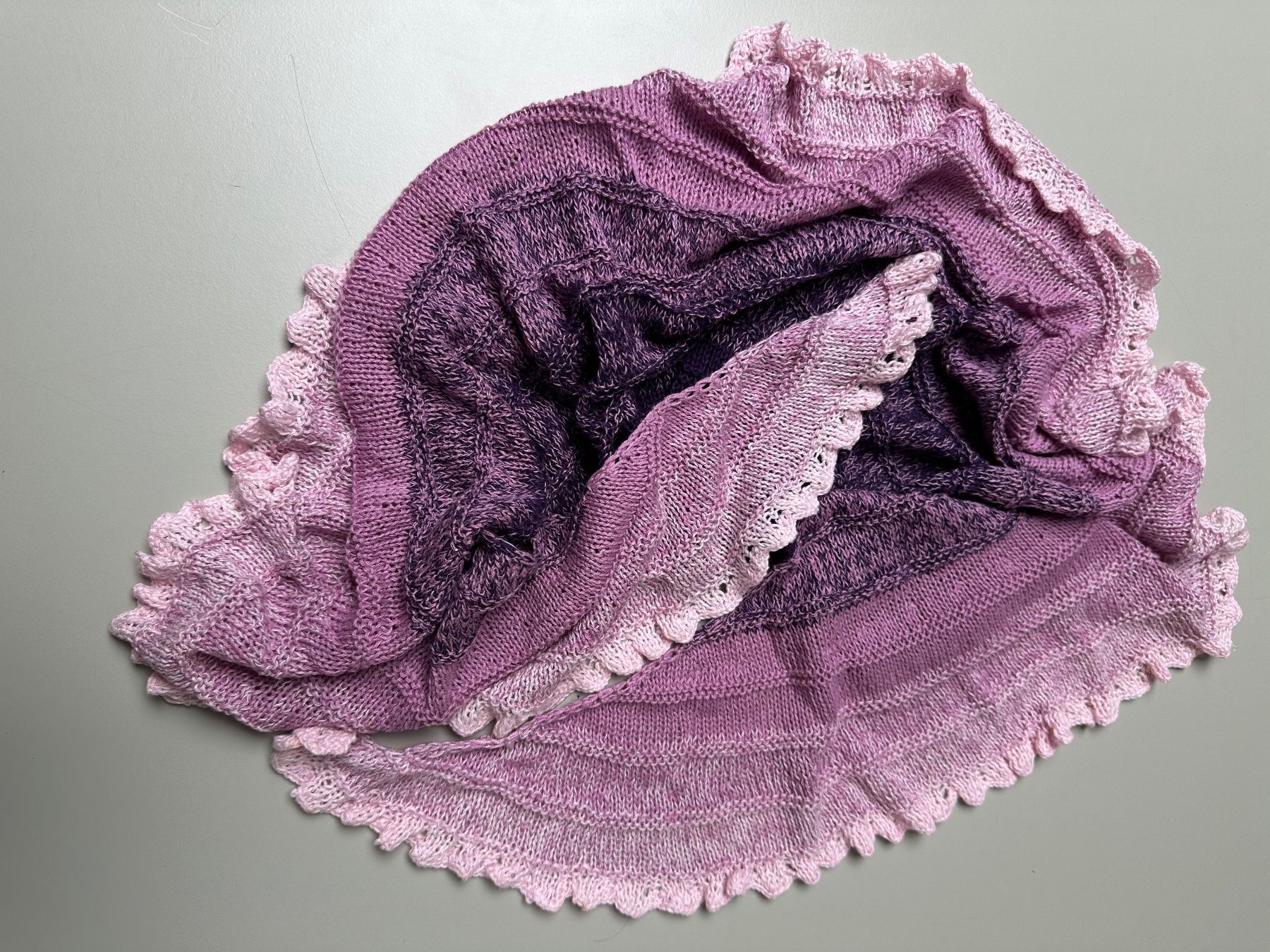 Foulards, Tücher & Schals: Schal – Gebraucht aus Leuk-Stadt von 2thcircle 5