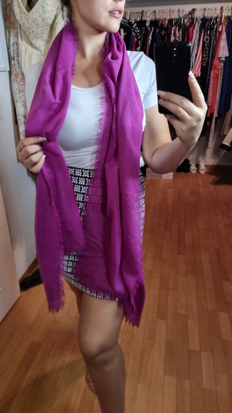 Tom Tailor Foulard & Sciarpe: Schöner Schal in einer wunderschönen Farbe von Tom Tailor – Usato da Wald ZH venduto da CapLux