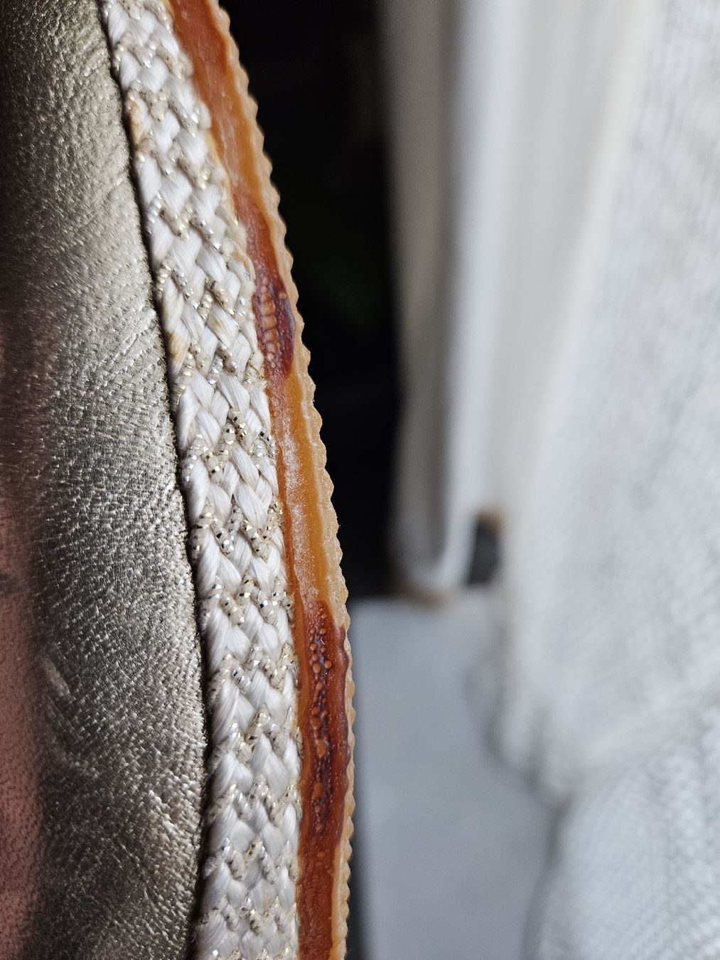 Scarpe da donna: Damenschuhe Gold Grösse 38 Keilabsatz  – Nuovo (secondo la descrizione) da Anwil venduto da tamoos 2