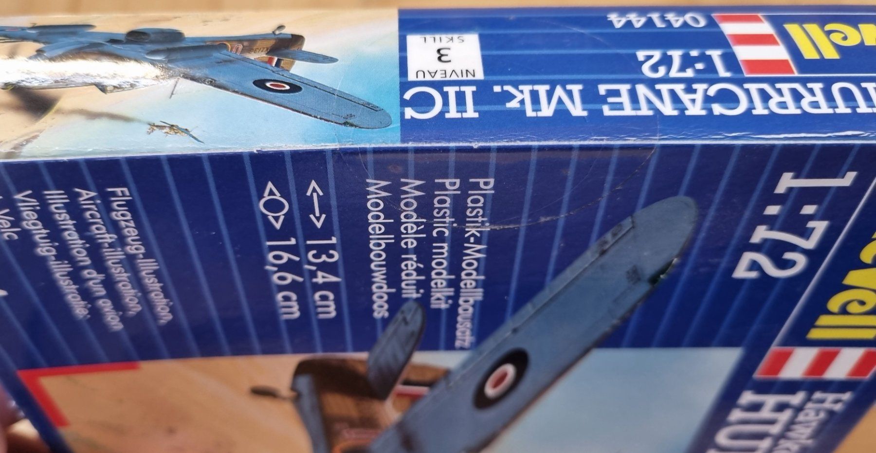 Revell Kit di modellismo & Modellini statici: Revell : Hawker Hurricane Mk. IIC – Nuovo e nell'imballaggio originale da Froideville venduto da xXSebastienXx 3