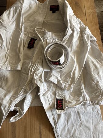 Karateanzug / Keikogi für Kinder Grösse 140