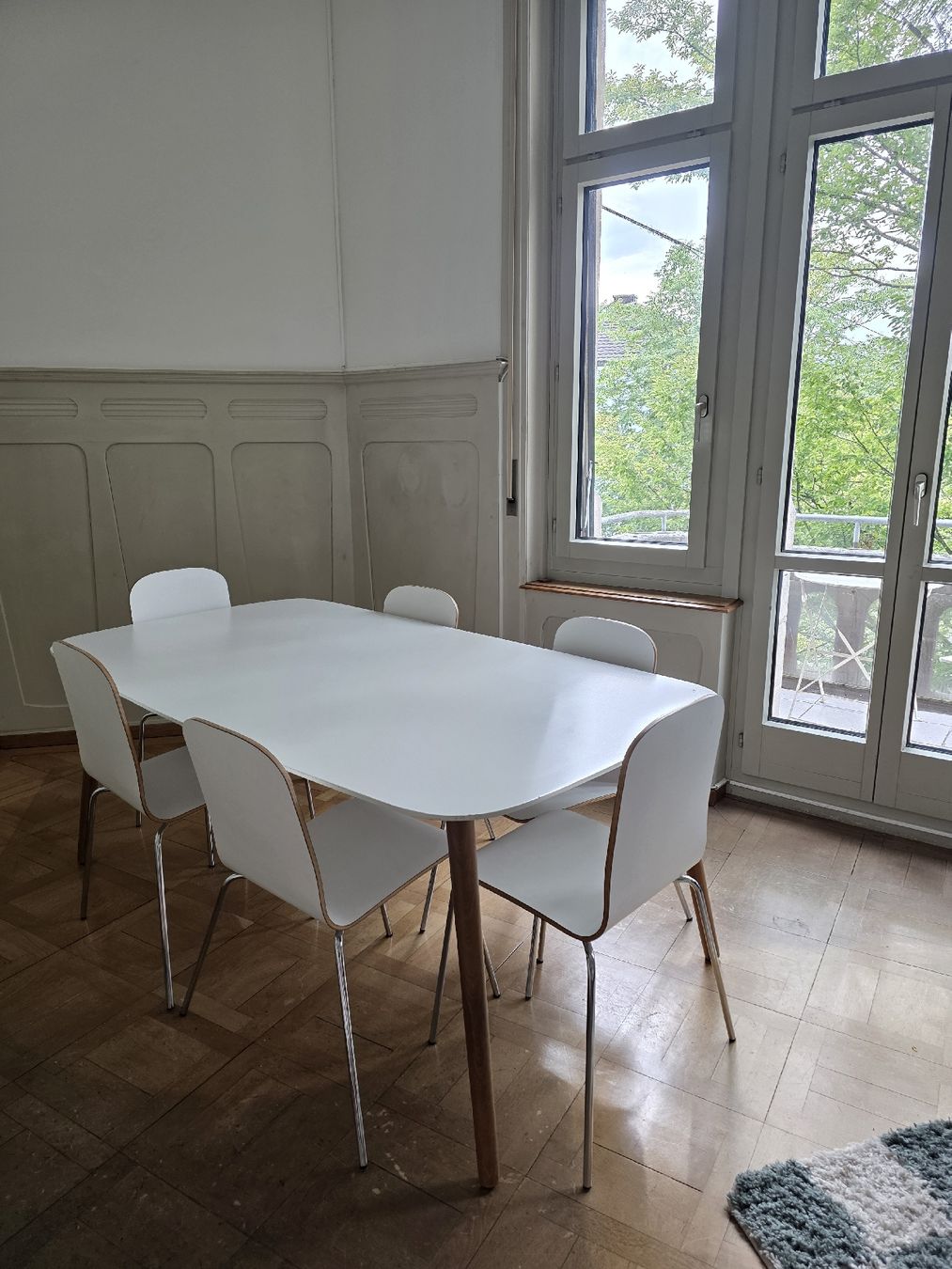 Set de table et chaises: Esstisch mit 6 Stühlen - weiss, Holz – D'occasion à Zürich par aez_25sd