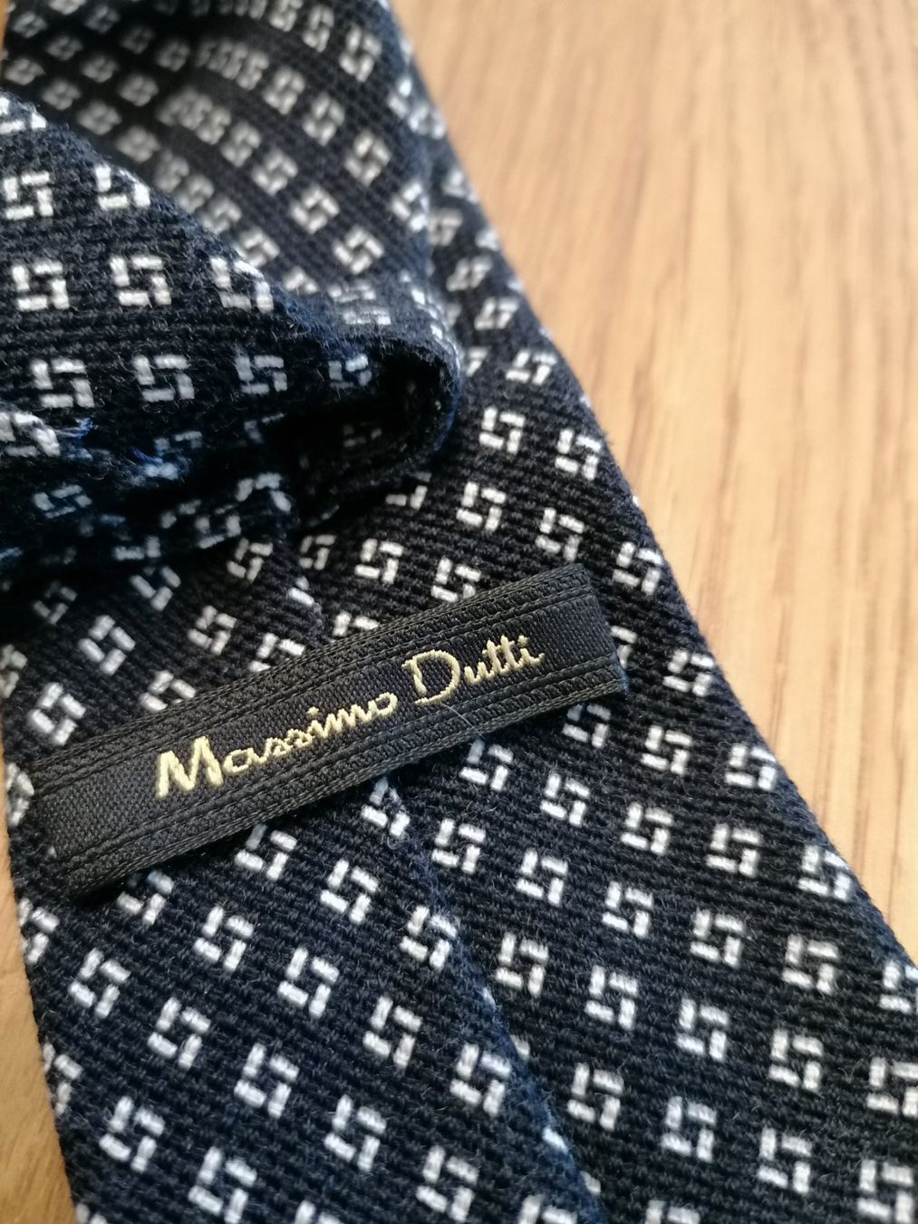 Massimo Dutti Cravatte: Massimo Dutti Krawatte 100% Wolle - Nr. 191 – Usato da Basel venduto da vintagecollector 1