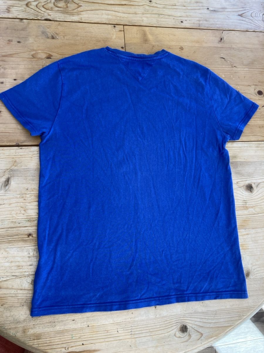 Tommy Hilfiger Hemden, T-Shirts & Polos: Tommy Jeans T Shirt 2 – Gebraucht aus Romanshorn von gokken 4
