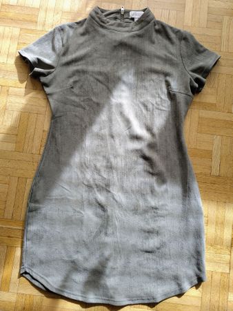 Kurzes Kleid von Apricot, Khaki
