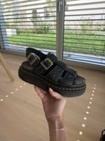 Dr.Martens Wrenlie Sandals