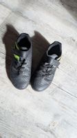 Chaussures de football noir enfant taille 29