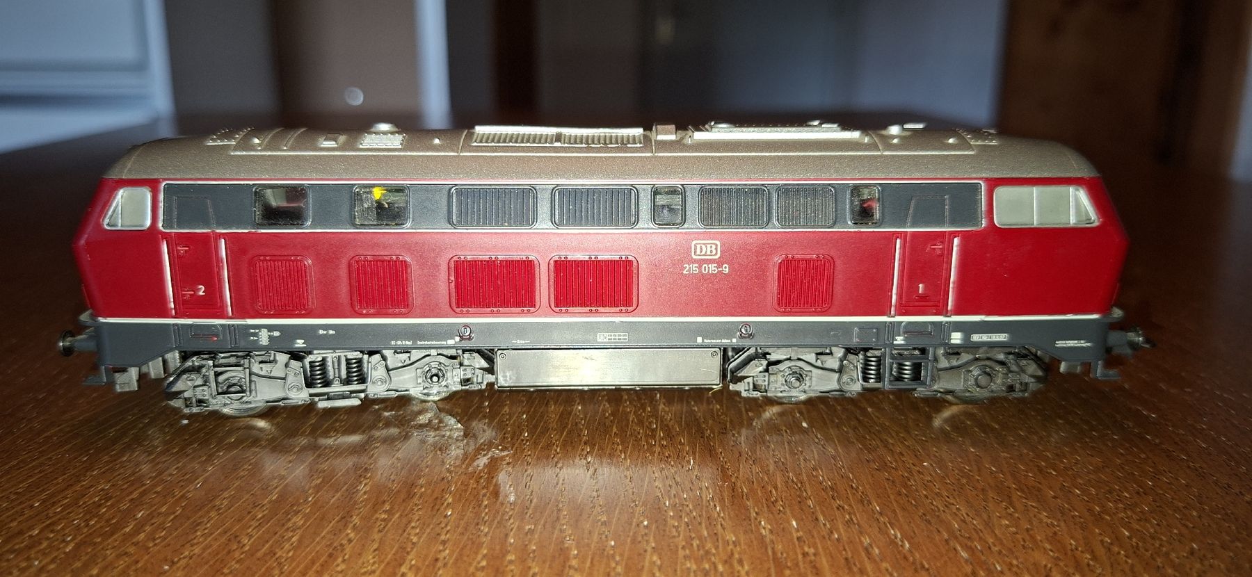 Roco Modellini di ferrovie: Roco Analog DC Lok 215 015-9 Defekt. – Difettoso da Pfäffikon ZH venduto da gub_2j76 2