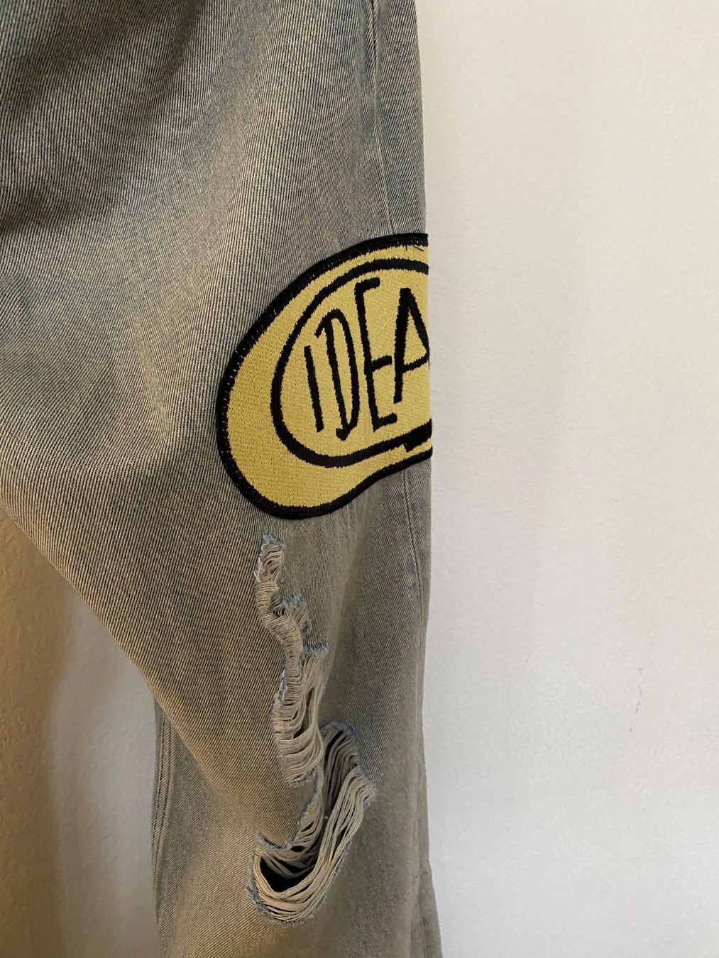 Jeans: H&M x Jean-Michel Basquiat Jeans – Nuovo (secondo la descrizione) da Biel/Bienne venduto da Sommer_17 1