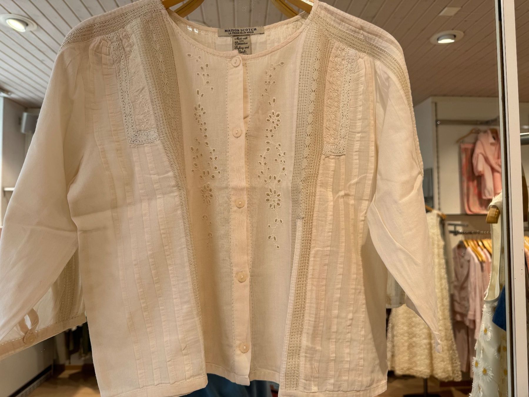 Maison Scotch Camicette: Herziges Spitzen- Blüesli, Maison Scotch, Gr. 36 – Usato da Oberrohrdorf venduto da maggys15 1