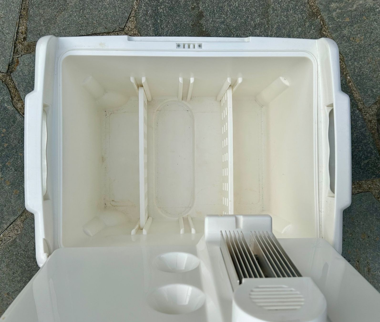 Frigoriferi & Refrigeratori: Camping Kühlbox 12/220V – Usato da Thalwil venduto da Polichimelle 5
