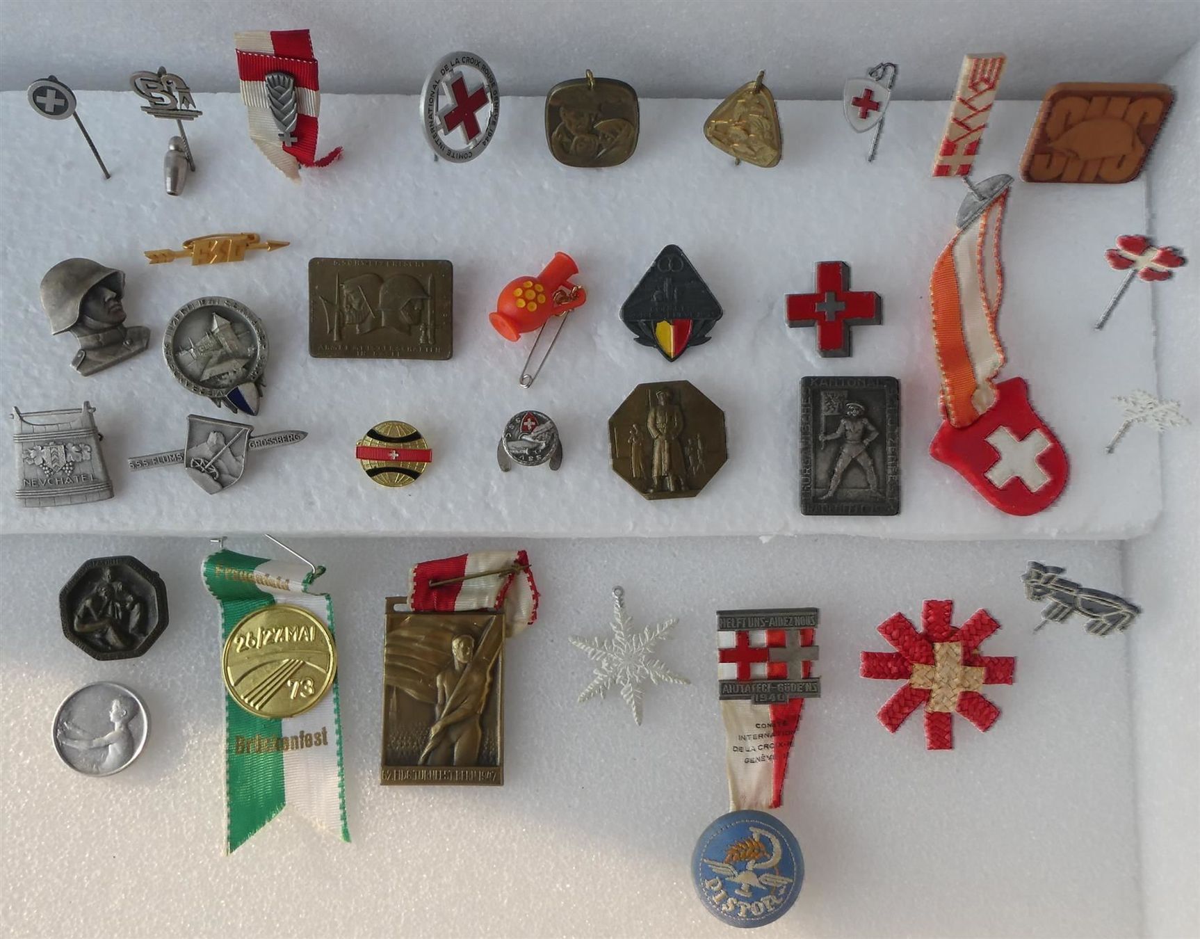 Placchette & Badge: Antike Abzeichen Anstecknadeln Armee – Usato da Frauenfeld venduto da Astra13 2